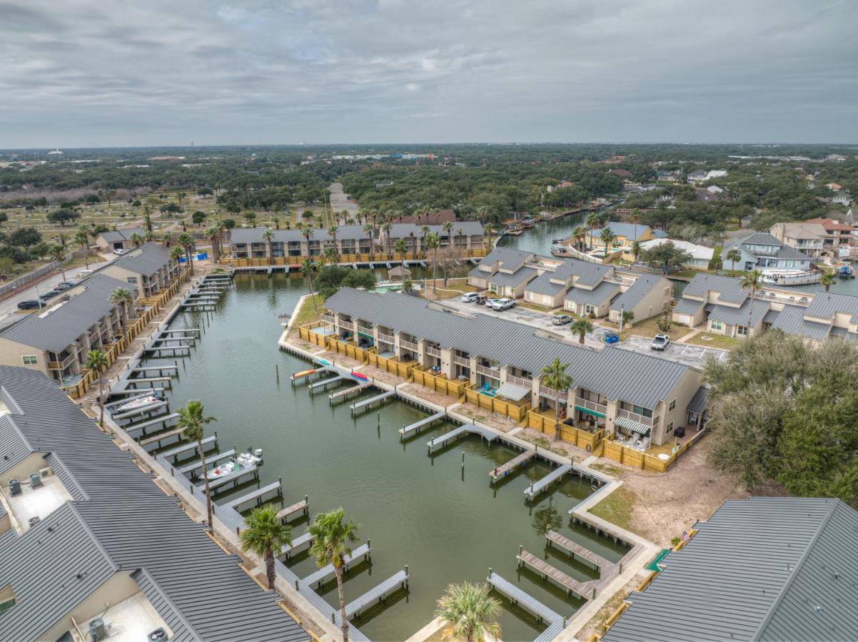 Fisherman Friend! - Coastal Condo - Views Await! Rockport Exterior photo